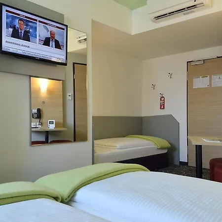 B&B Hotel Aschaffenburg Hotell 3*