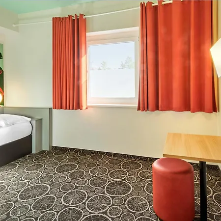 B&B Hotel Aschaffenburg فندق