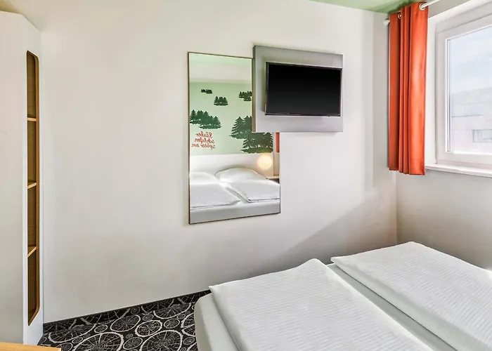 B&B Hotel Aschaffenburg מלון