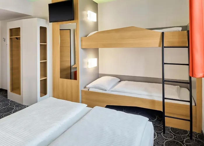 מלון B&B Hotel Aschaffenburg 3*