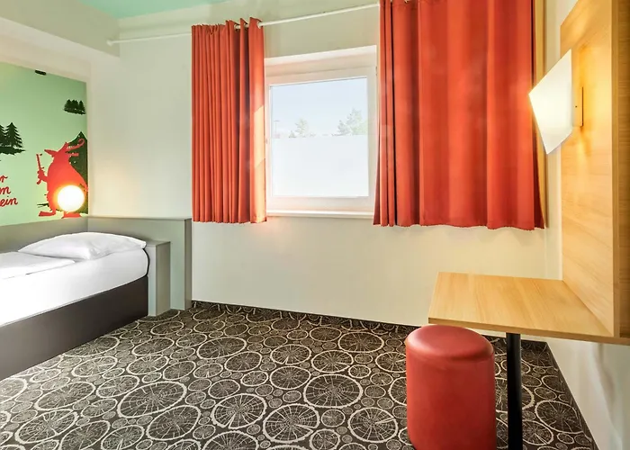 B&B Hotel Aschaffenburg מלון